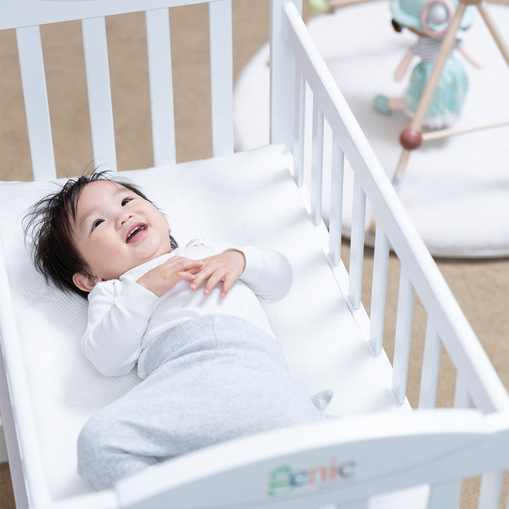 Comfortable and safe Baby Cradle Cot Genie by Getha